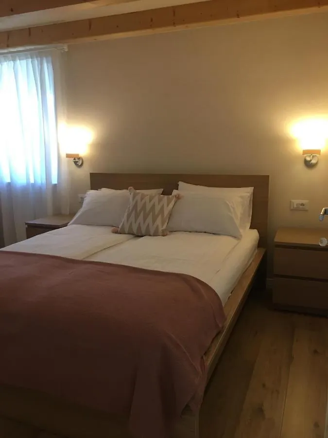 Holiday Home Ana Cres Apartment