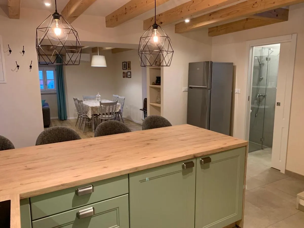 Holiday Home Ana Cres Apartment
